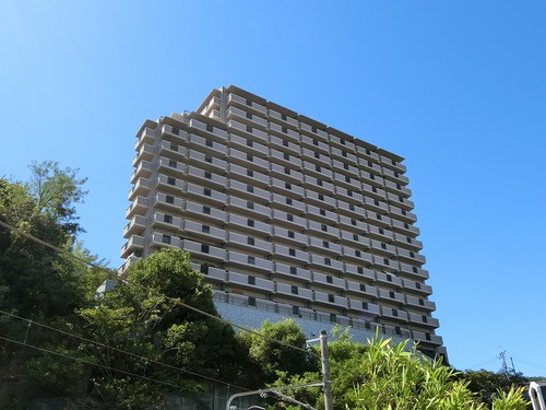 コスモ三滝本町の外観|建物外観：建物外観     （2026年8月撮影）