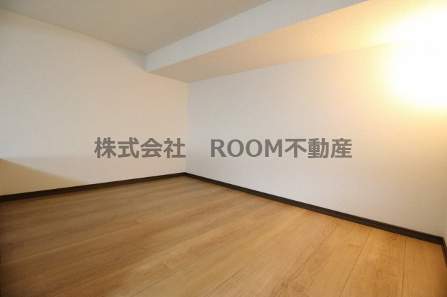 アジュール中町の洋室|使い勝手のいい洋室です