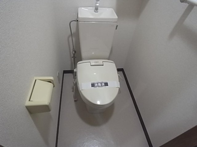 新宿区下落合１丁目の賃貸マンションのトイレ