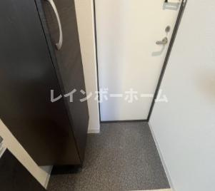 ジーメゾン岩槻本丸の玄関