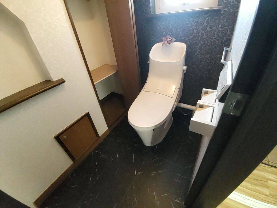 昭和中央1丁目中古住宅のトイレ