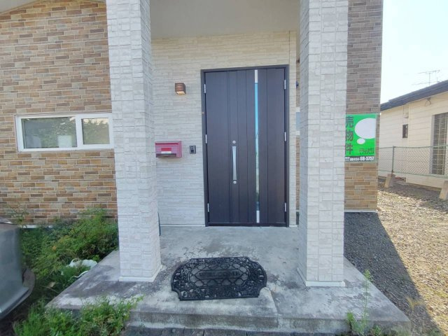 昭和中央1丁目中古住宅の玄関
