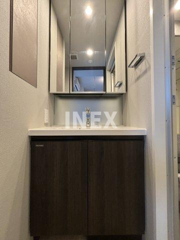 横浜市南区高根町１丁目の賃貸マンションの洗面所