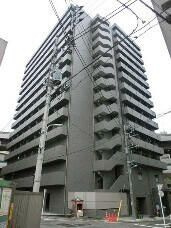 ルーブル板橋区役所前の外観