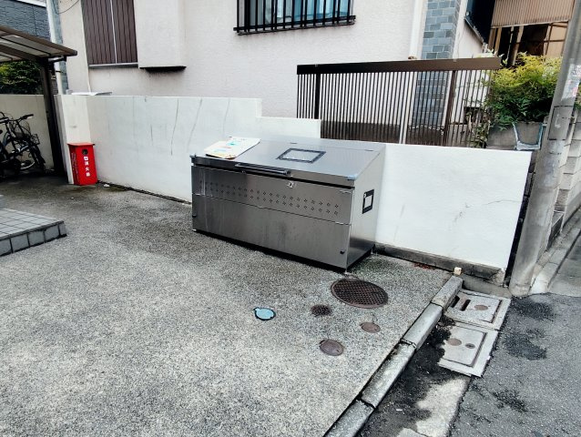 MYホームズの駐車場