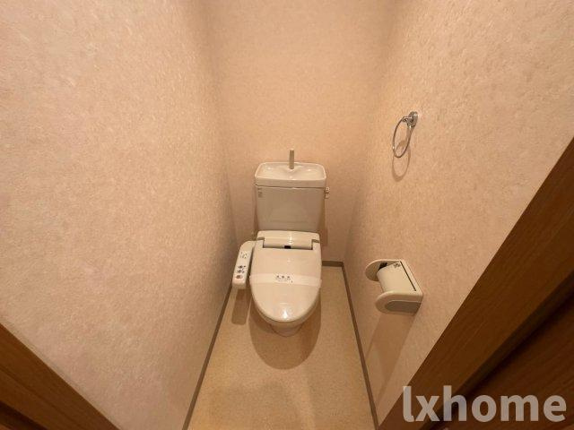 パーシモン茨木のトイレ|コンパクトで使いやすいトイレです