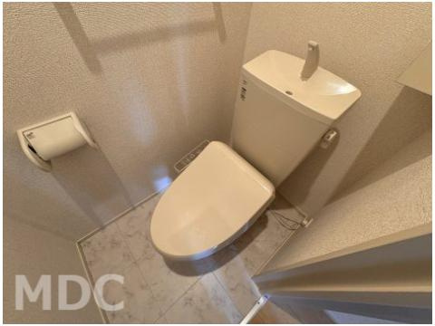 徳島市川内町榎瀬のアパートのトイレ