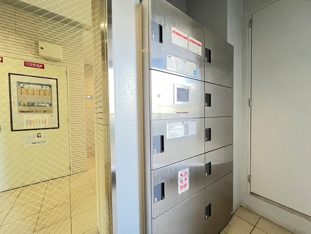 グランヴァレー彩都のエントランス|清潔なエントランスです