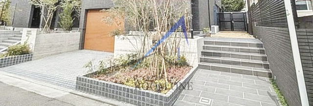 ＧＡＲＤＥＮ　ＴＥＲＲＡＣＥ　ＥＡＳＴのエントランス|エントランスです。