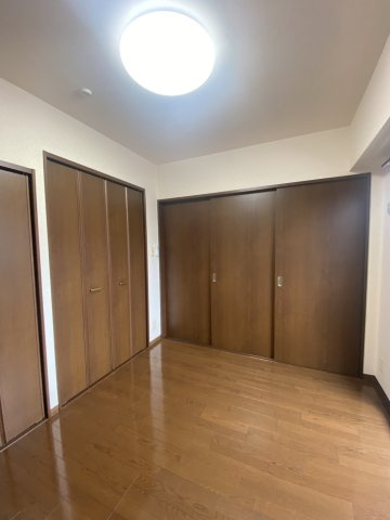 アルビーナの洋室