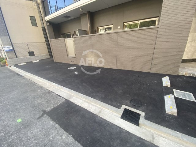 サンセール上本町　真田山小学校区の駐車場