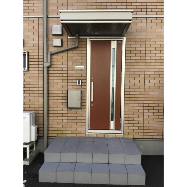 メゾン鈴亀の玄関