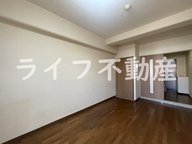 エンゼルハイツ小阪本町の居間・リビング|ゆったりとしたリビングです