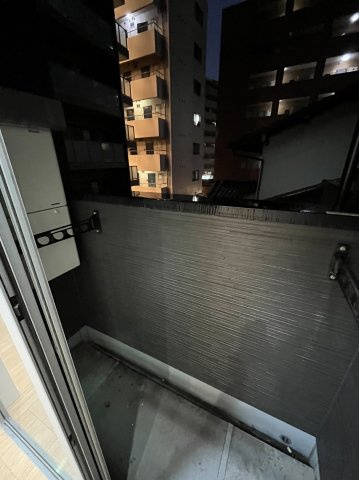 福岡市南区大橋４丁目のアパートのバルコニー