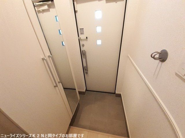 グランシエル鳴海の玄関