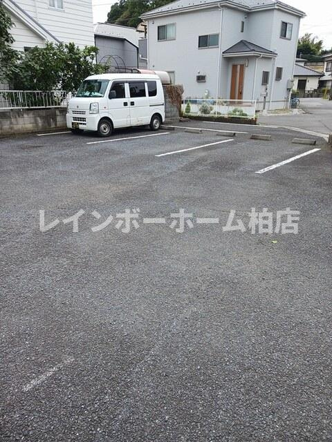 【仲介手数料：50％OFF】対象物件！の駐車場|駐車スペースもあります