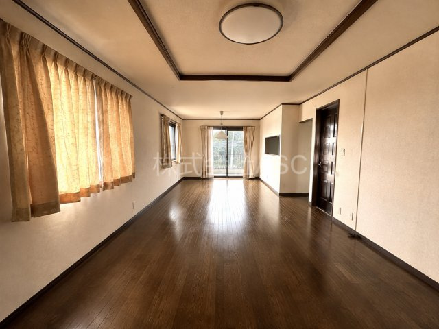 山荘町福祉戸建の居間・リビング