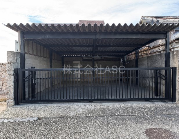 山荘町福祉戸建の駐車場
