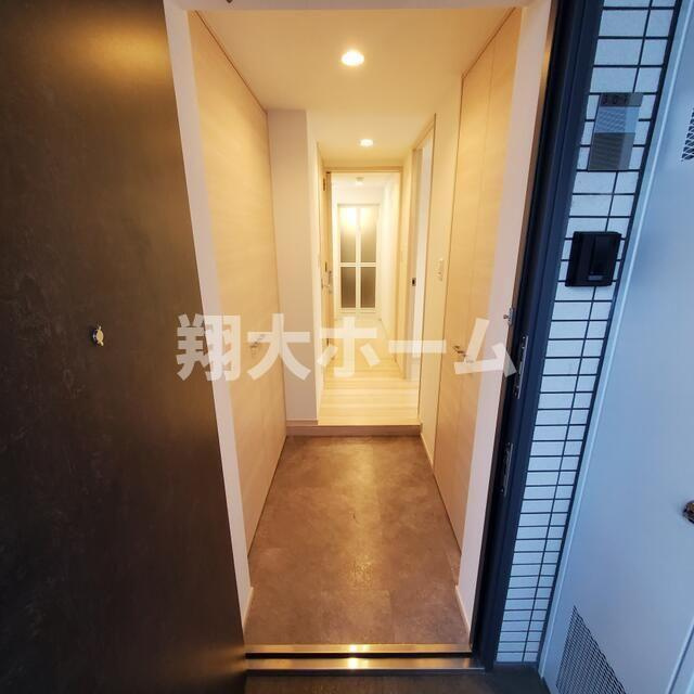 クロノス高田馬場の玄関
