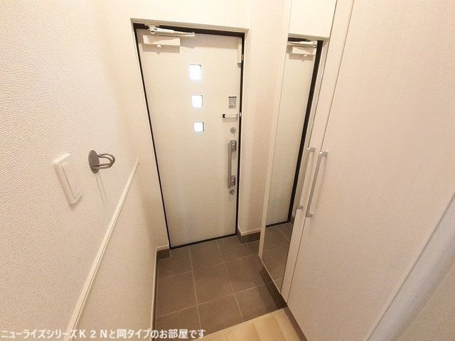 グランシエル鳴海の玄関