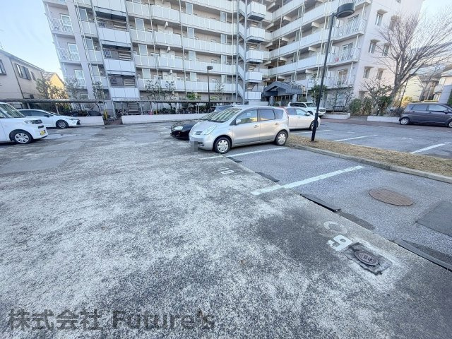 藤和シティコープ三郷の駐車場|敷地内駐車場あり（要空き・料金確認）