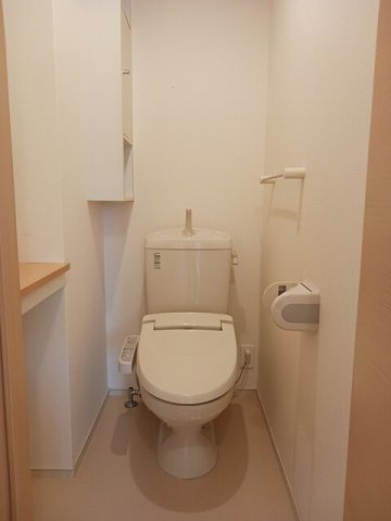 アメジストのトイレ|落ち着いたトイレです