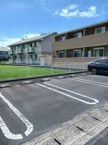 イル・ヴィラージュの駐車場|駐車場があります