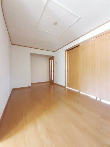ヴィラ　プリムローズの居間・リビング|こちらの居間で趣味の時間をお楽しみください