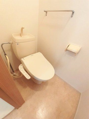 エバグリーンＢのトイレ|コンパクトで使いやすいトイレです