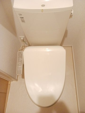 ノーベル　Ａ棟のトイレ|ゆったりとした空間のトイレです