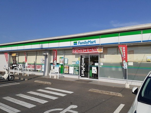 ノーベル　Ｃ棟の周辺|ファミリーマートさんまで130m