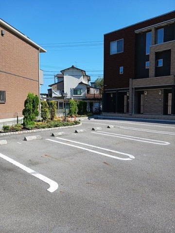 マリーアンジュⅡ　Ａの駐車場|車をお持ちの方に嬉しい駐車場付きの物件です