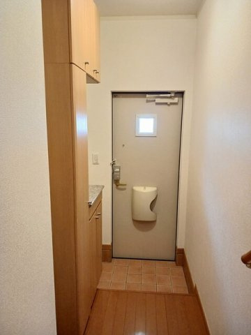 メゾン・ジェルメＢの玄関|落ち着いた玄関です