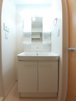 【洗面所】 | ル・ベリエ　Ｂ | 忙しい朝には欠かせない洗面所です