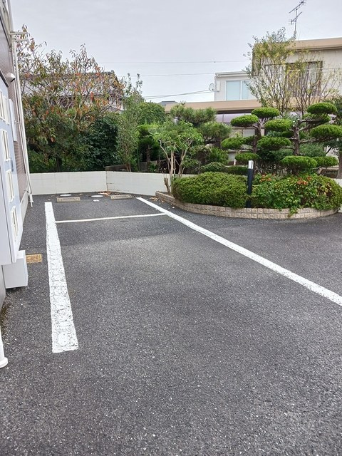レインボーパート２の駐車場