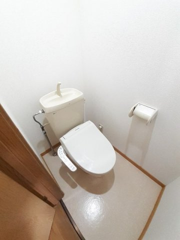 プレステージ花ずいＣのトイレ|落ち着いた色調のトイレです
