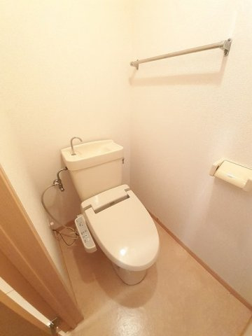 シティハイツ笹野のトイレ|コンパクトで使いやすいトイレです