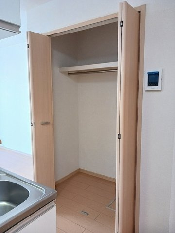 サンリット・レジデンス平井Ｂの収納|大きなものも収納できそうです