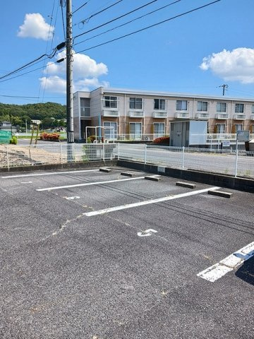 ジョイナス瀬戸の駐車場|駐車スペースもあります