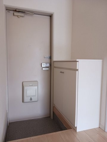 リバーサイド藤和Ａの玄関|シンプルで使いやすい玄関です