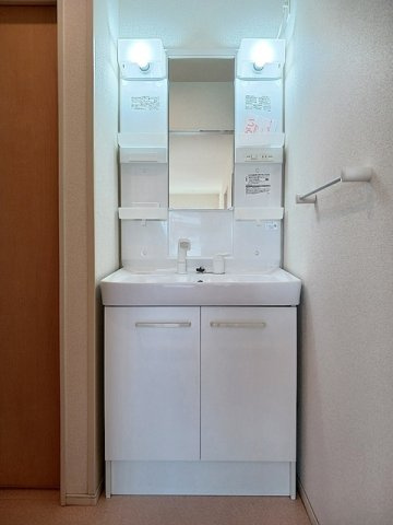ノーベル　Ｃ棟の洗面所|コンパクトで使いやすい洗面所