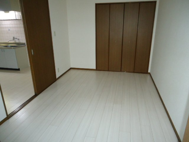サンライズ２番館の内装|洋室Ａ