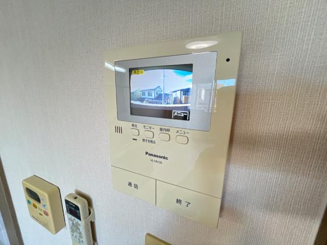 サンパティークＳの内装|カメラ付インターホン
