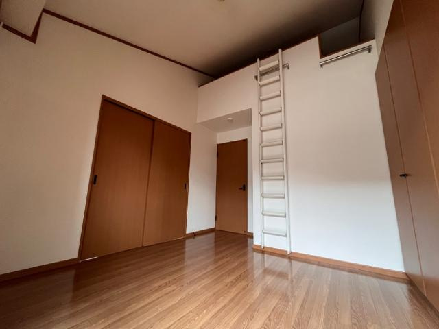 グランチェスタ　プレイスの寝室|南洋室