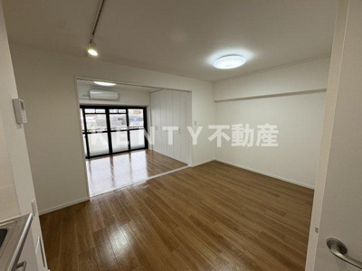 【寝室】 | 須賀マンション | 寝室です