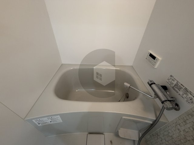 クリエオーレ菱屋西の浴室