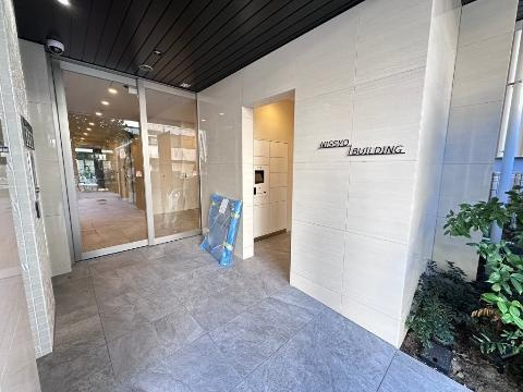 NISSYO BUILDING（ニッショウビルディングのエントランス|外観写真（昼）