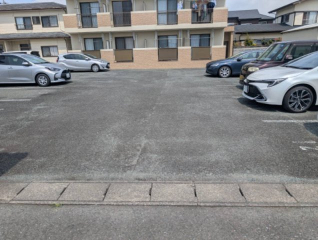 FreedomⅢの駐車場