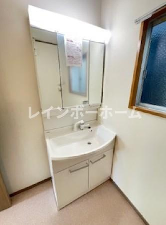 上福岡戸建の洗面所