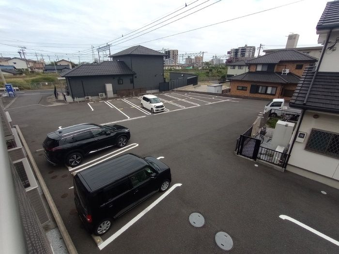 May Fevrierの駐車場